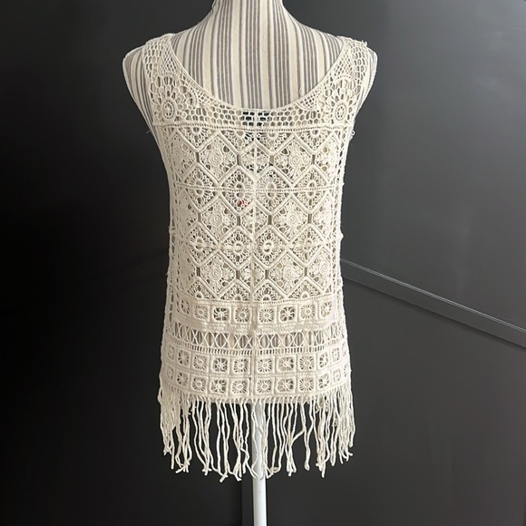 NWT Rue 21 - Crocheted Top - Picture 5 of 9